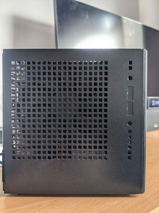 Asrock Deskmini b760 Intel i5 13500 16 GB Ram Kingston NVME 500 GB