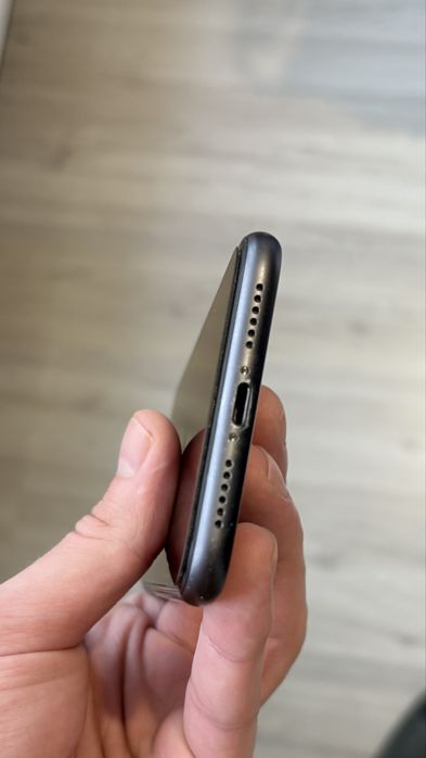 Iphone 11 64 Gb baterie 72%