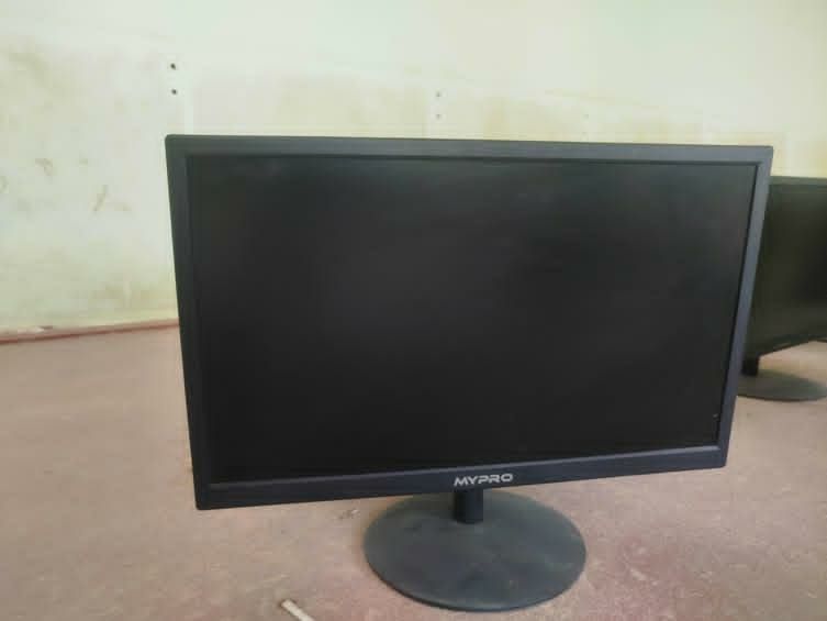 MYPRO monitor A4Tech KR-85 klaviatura A4Tech OP-620D sichqoncha