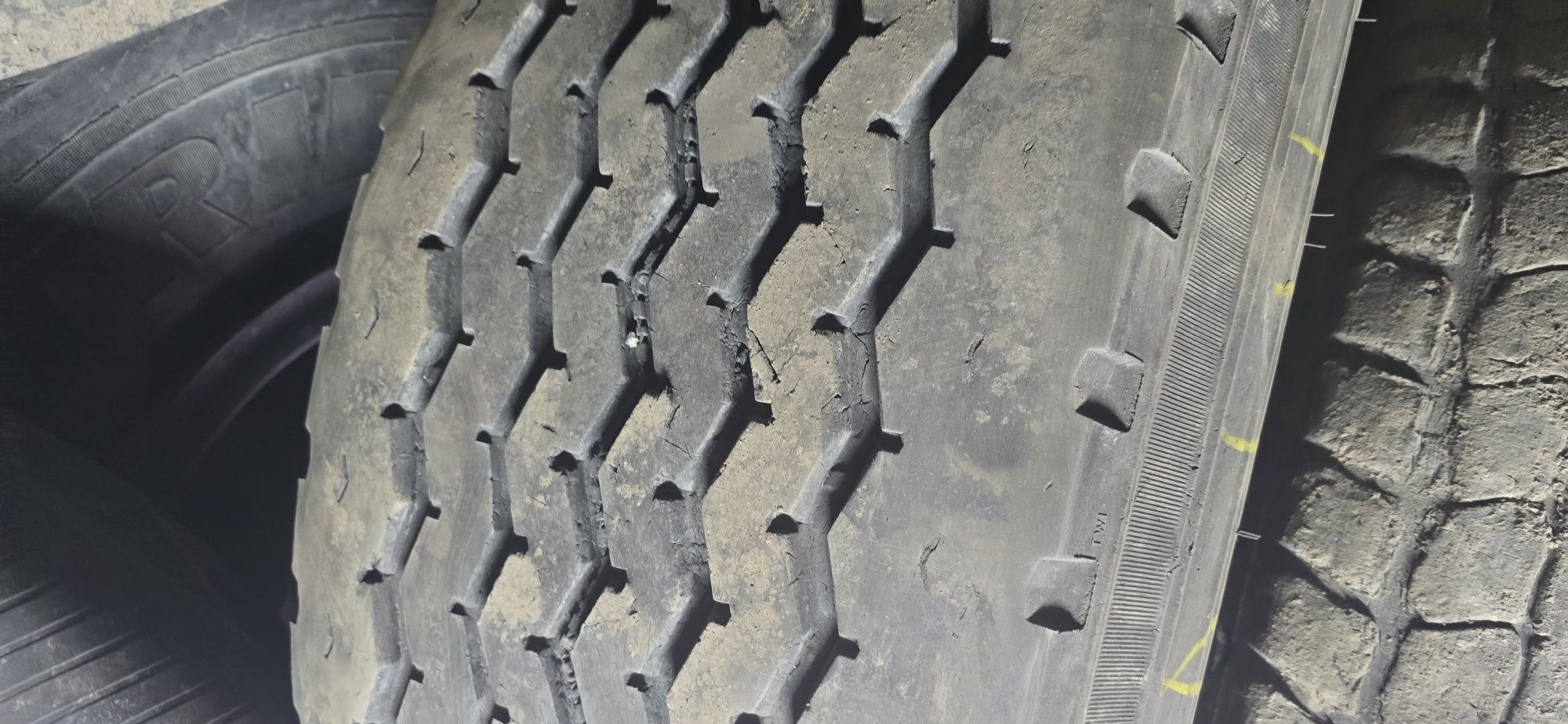 Продам шины 385.65.R22.5