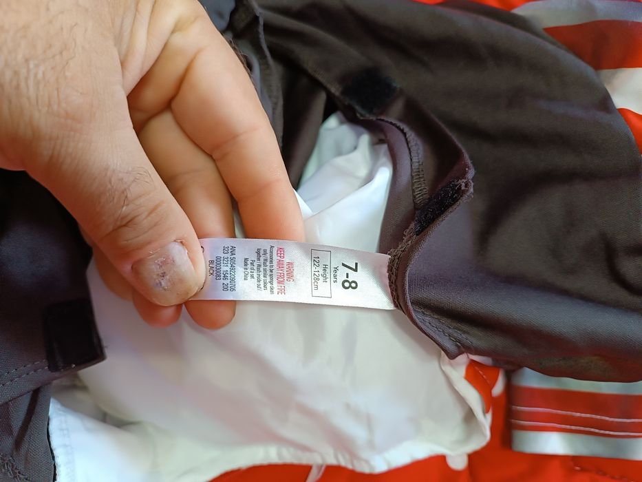 Vând costume pentru copii, pentru serbare, carnaval