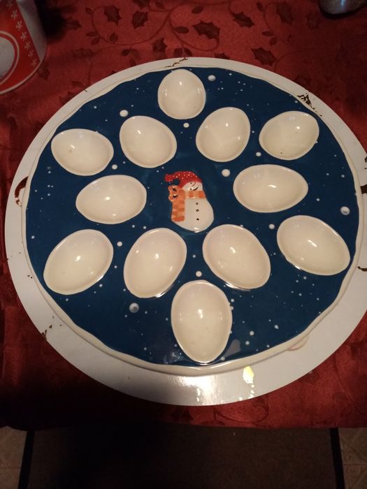 Platou pentru Craciun, ideal pentru  oua umplute