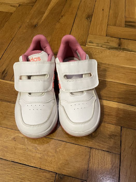 Маратонки adidas бели