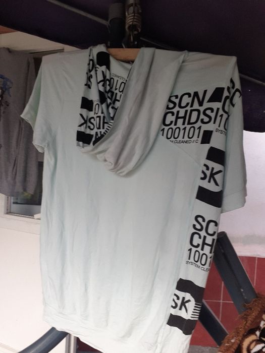 Tricou bărbaţi mânecă scurtă, cu glugă