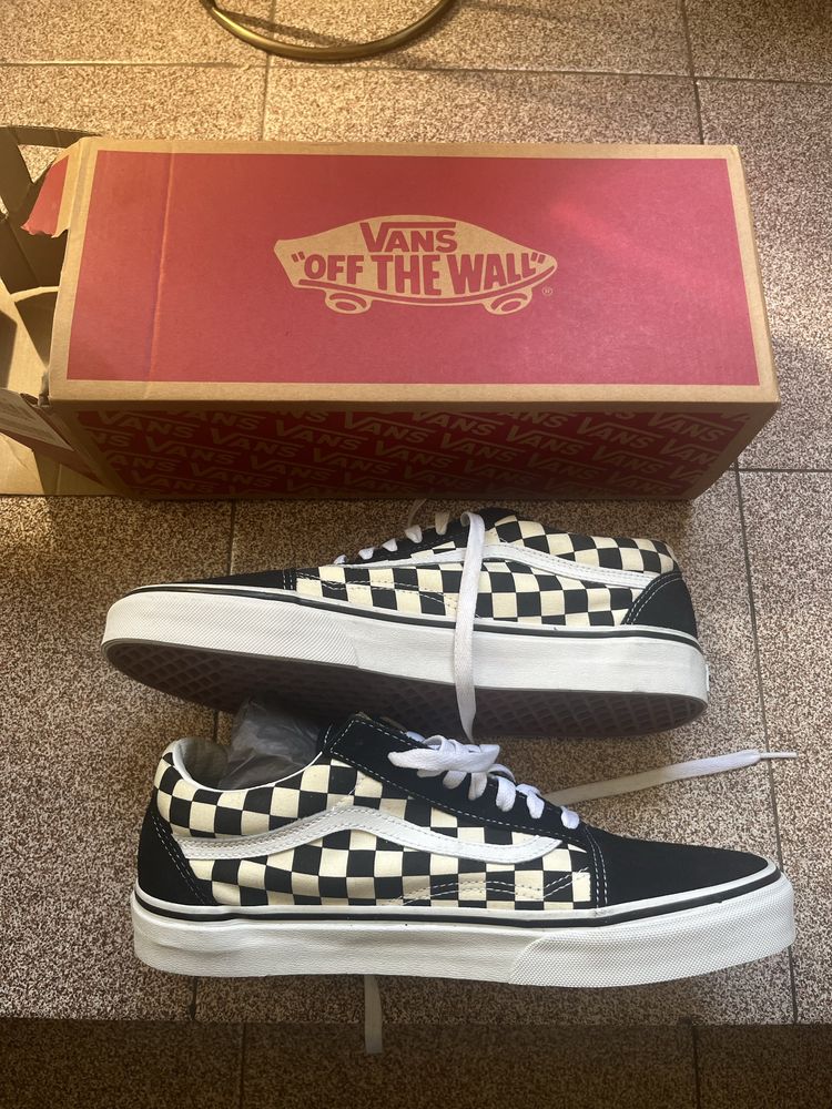 Нови кецове / VANS