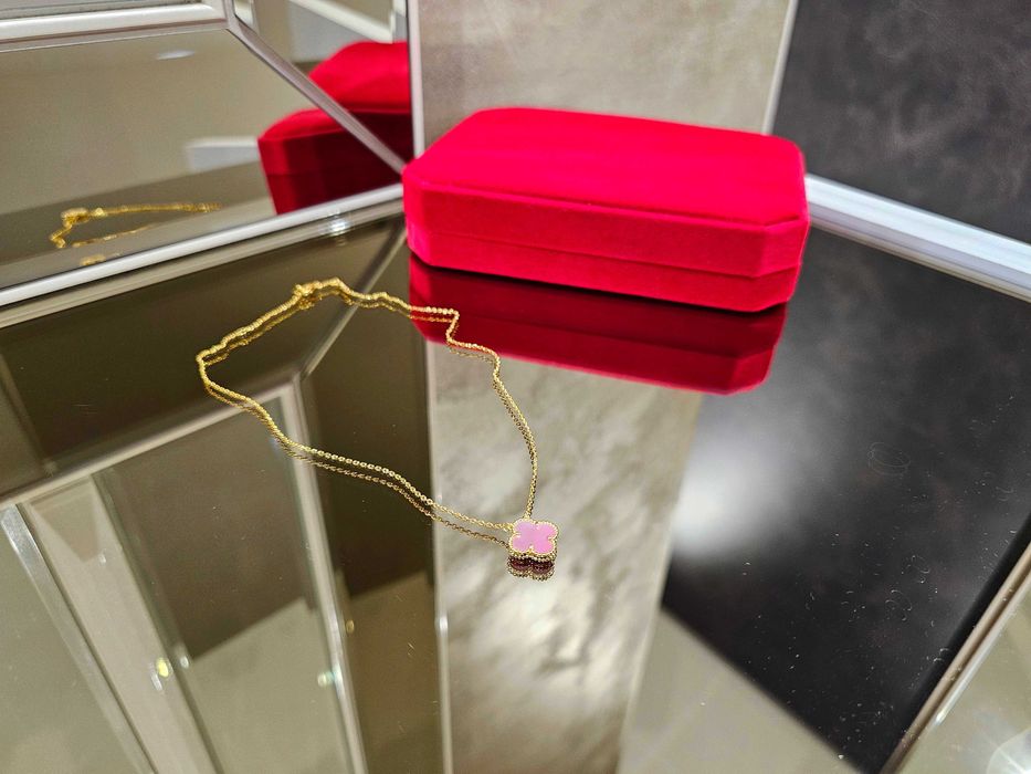 Van Cleef & Arpels VCA Gold Pink Opal Alhambra Clover Дамско Колие