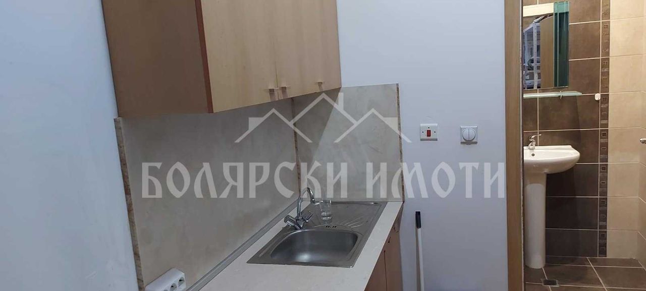Дава се под наем Офис в Велико Търново, Картала - 50 кв.м за 280.5 € - Снимка #2