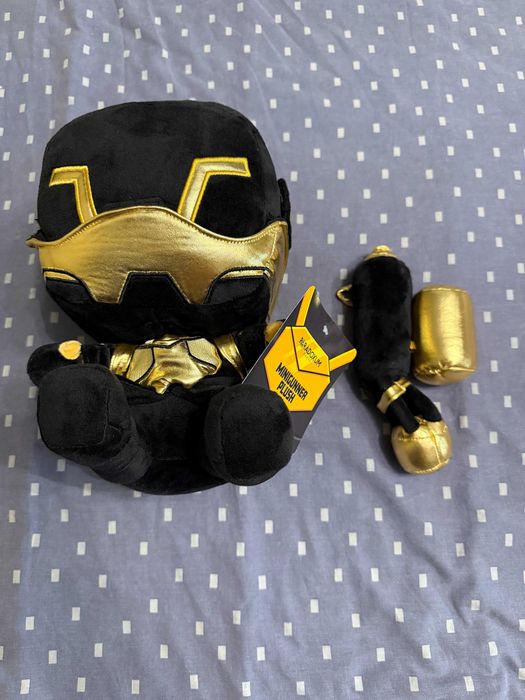 Продавам колекция Paradoxum Games меки играчки-6бр.