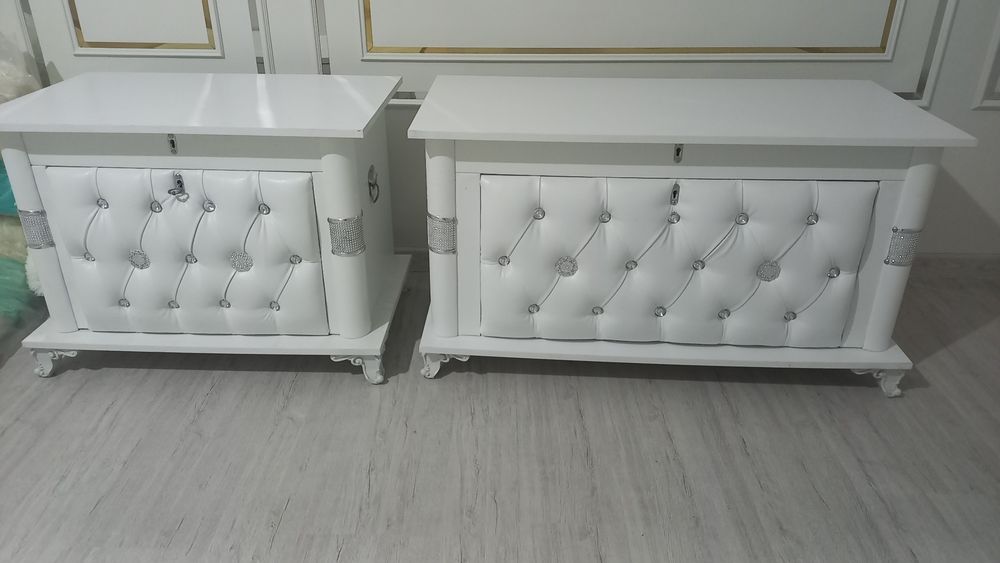 Сандық сатылады үлкен-кішісімен, сапасы өте жақсы, бағасын келісуге, б