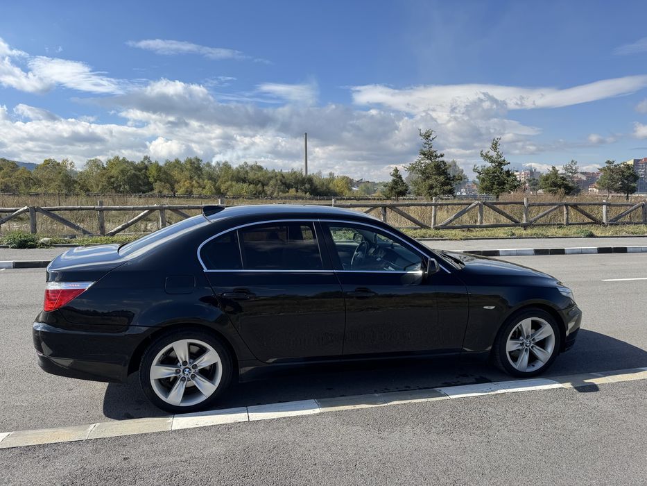 BMW 530Xd.