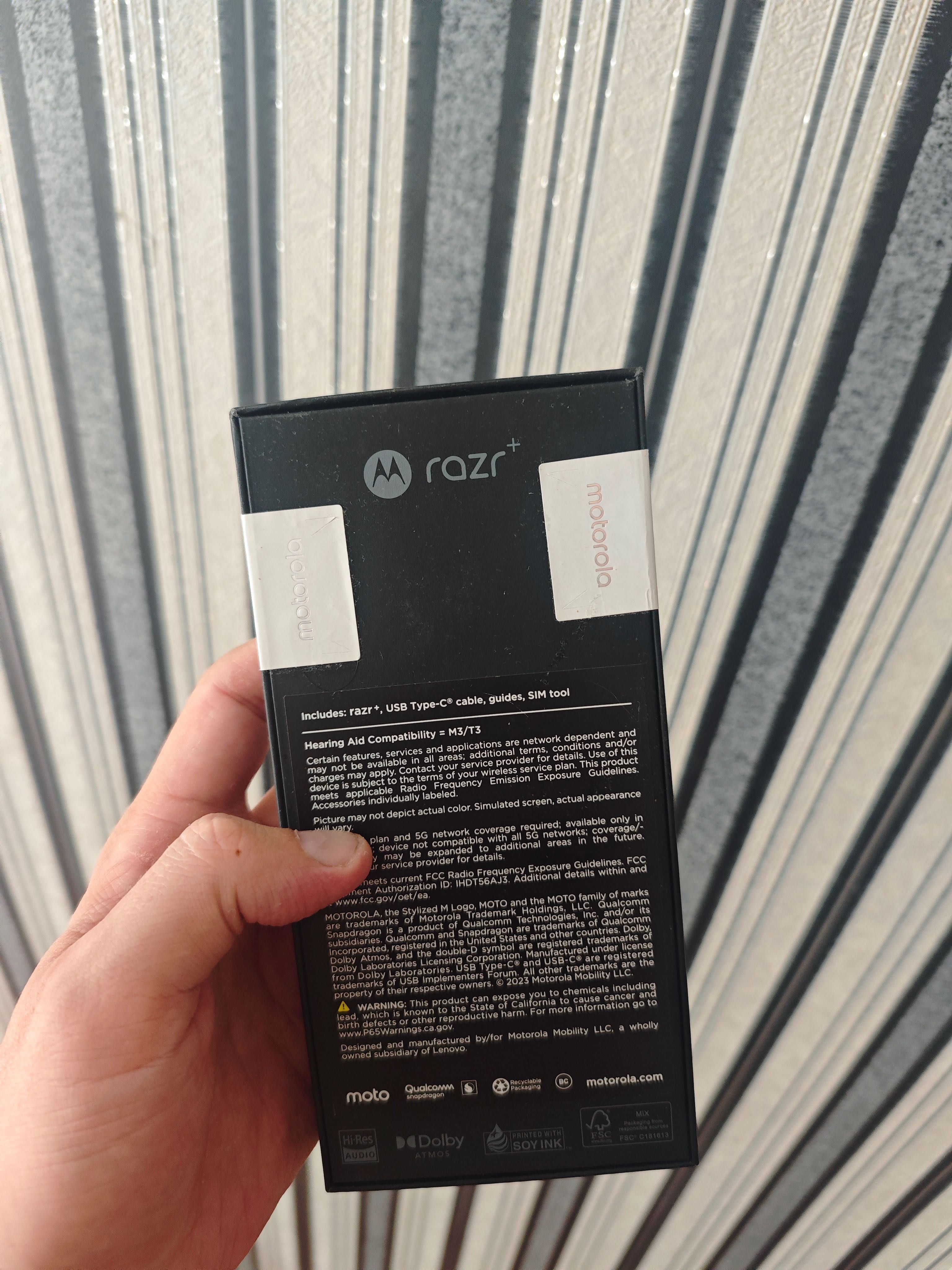 Продам Motorola Razr+ 2023 Balck Черный