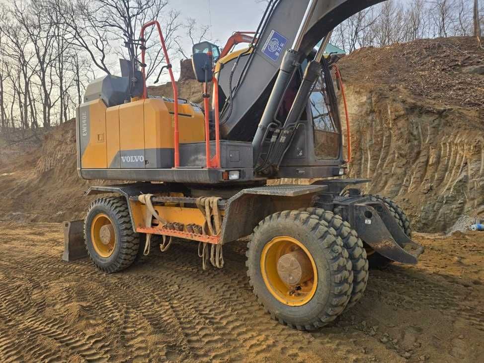 Сотилади!!! Экскаватор Volvo EW140E