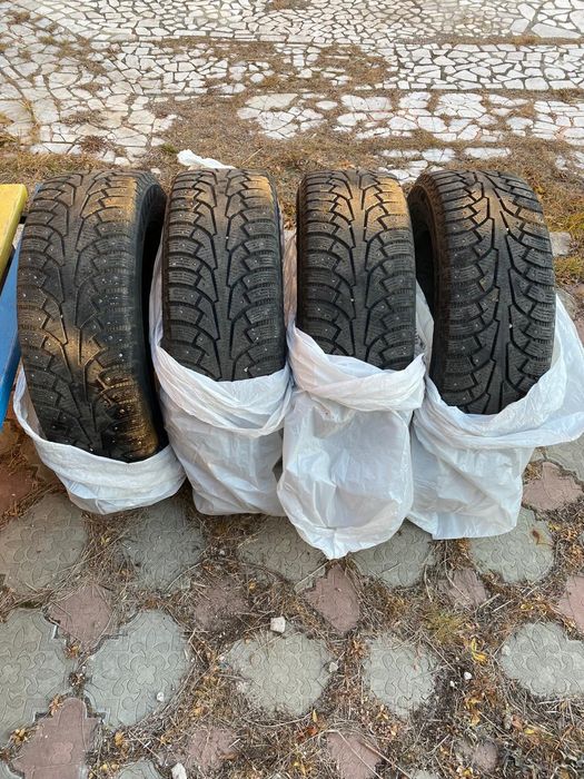 Зимние шины 235/60 R18