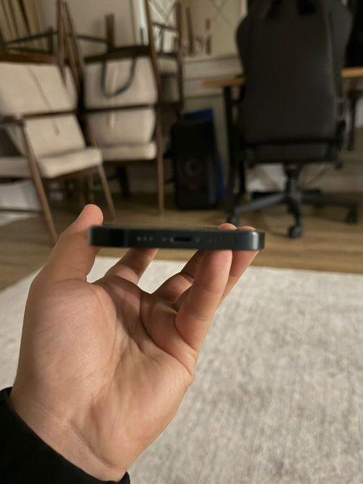 Продается айфон 13