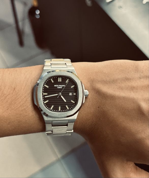 часы Patek Philippe Nautilus