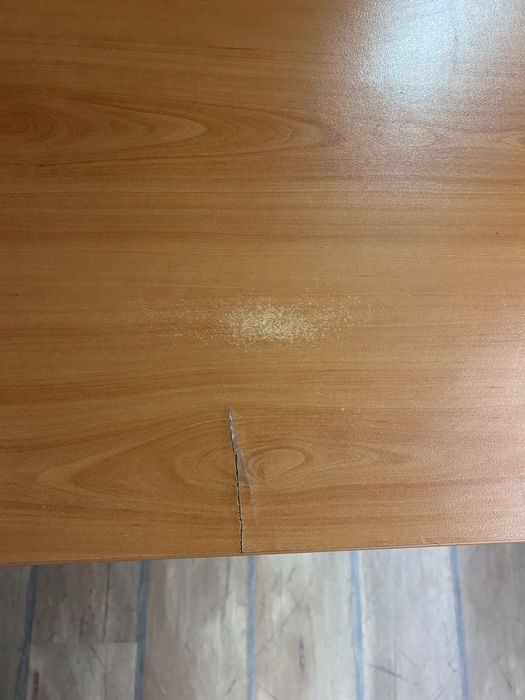 Бюро за компютър светлокафяво