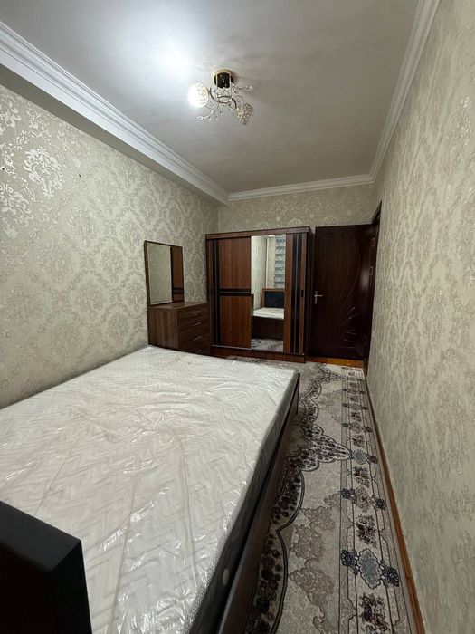 Kvartira sotiladi 3 xonali hamma jihozlari bilan2- etajda 70 kv.m