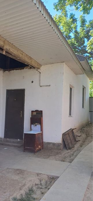 Сдается 2х комнатная времянка в центре