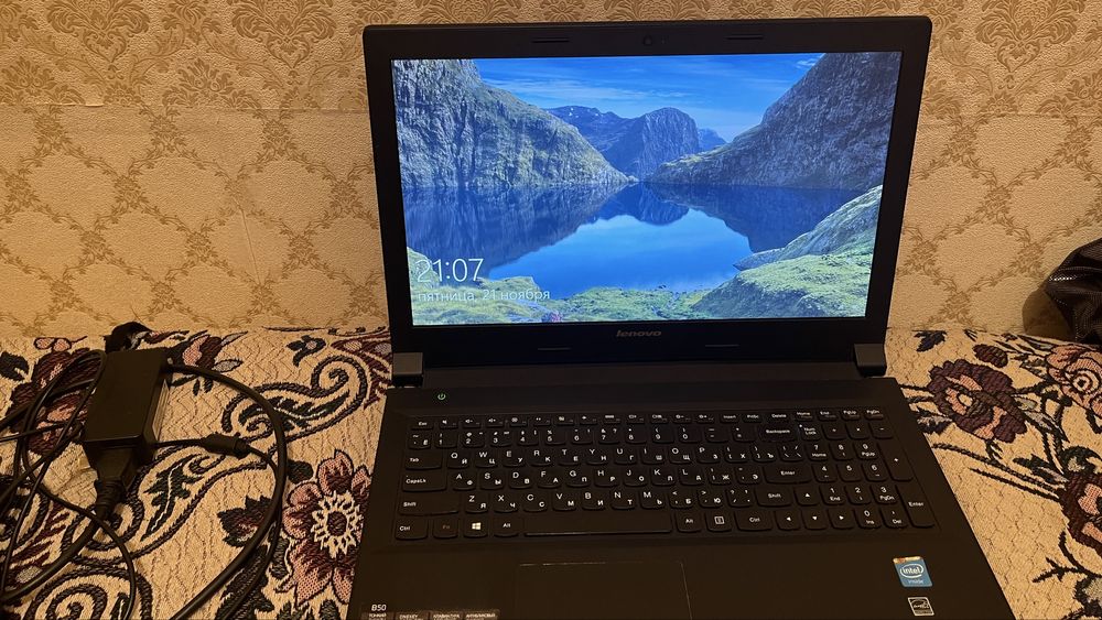 Ноутбук lenova B50-30