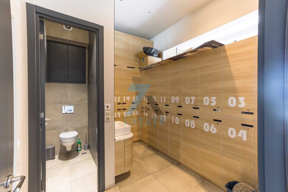 Продава се Офис в София, Младост 2 - 974 кв.м за 3081 €/кв.м - Снимка #10