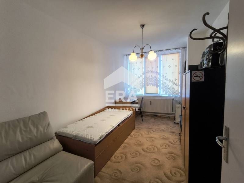 Тристаен апартамент в кв. Колю Фичето