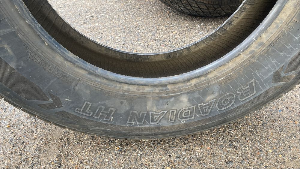 275/60R20 114S Roadstone