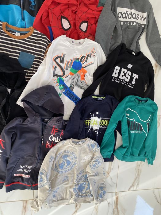Голям лот от блукзи и суитчъри ,adidas ,nike ,подходящи за 7-8 г,128см