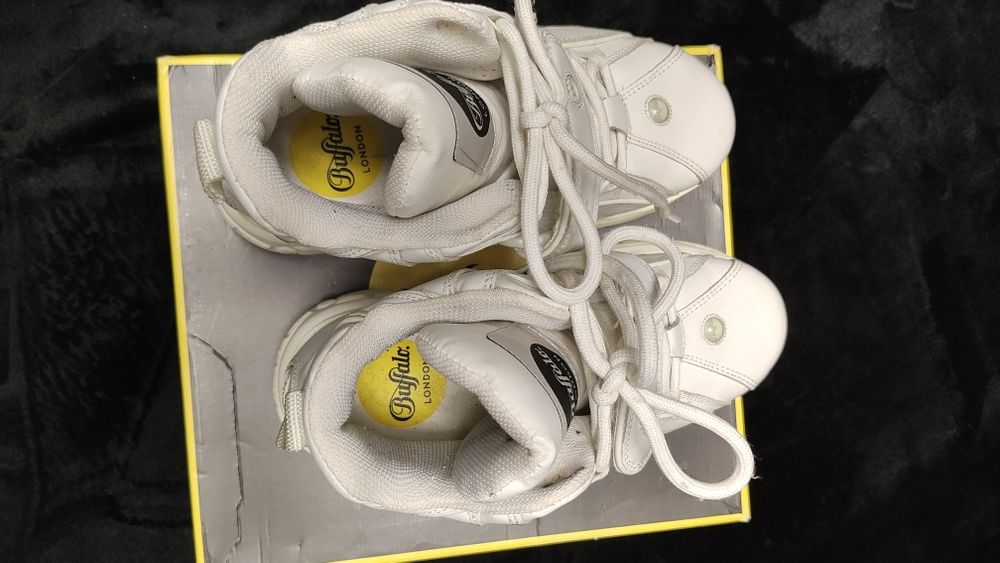 Bocanci Buffalo cu platforma, piele naturala - mar 39