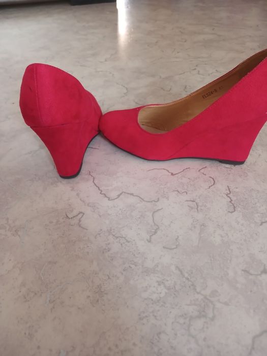 Туфли женские , замшевые