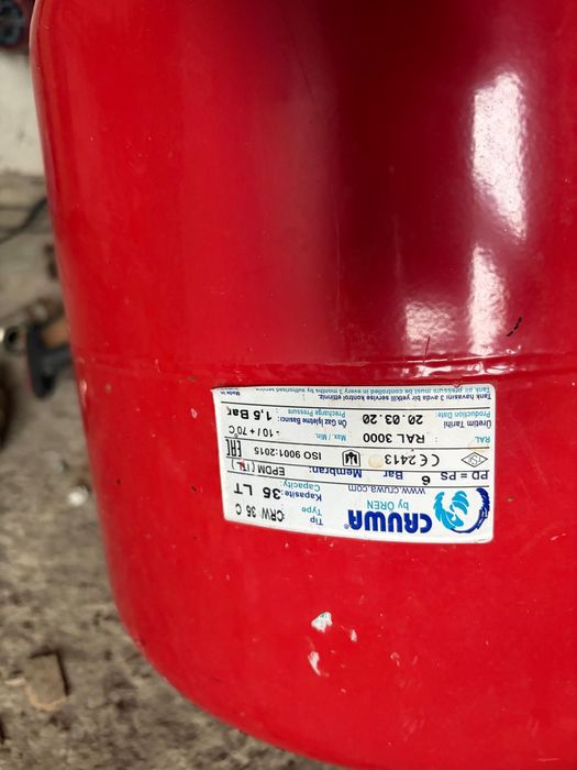 Puffer rezervor de agent termic izolat 300l si vas expansiune