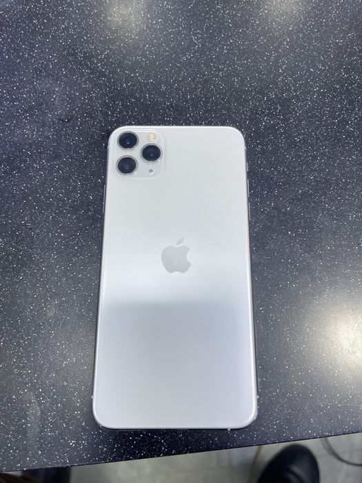 Iphone 11 pro max sotiladi
