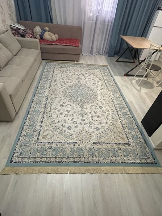 Продам ковер шелковый