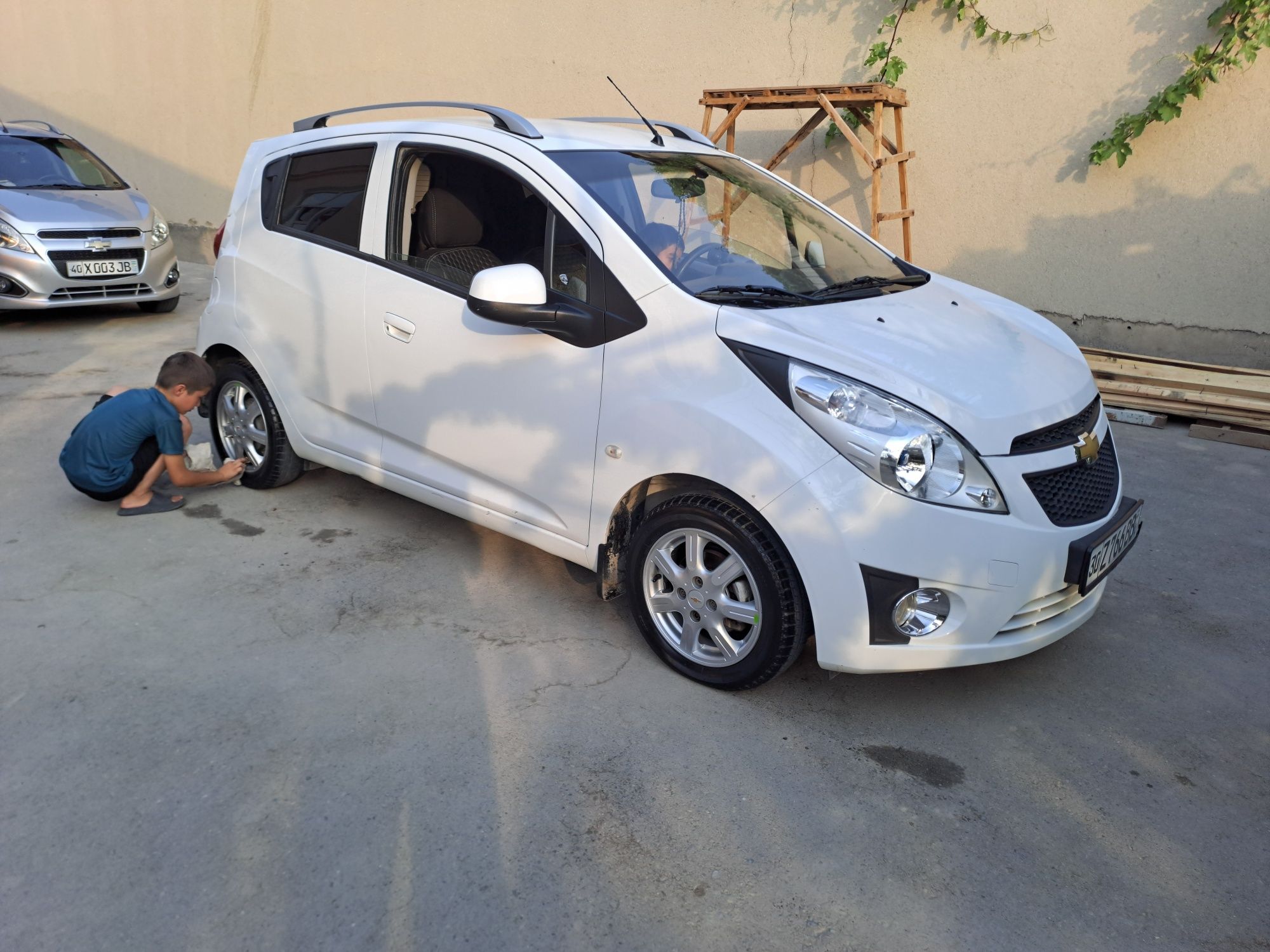 Spark 3 paz metan srochni  sotiladi