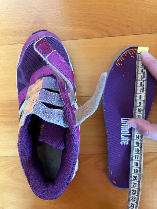 Adidasi fete, marca Adidas, super, marimea 33, culoare indigo