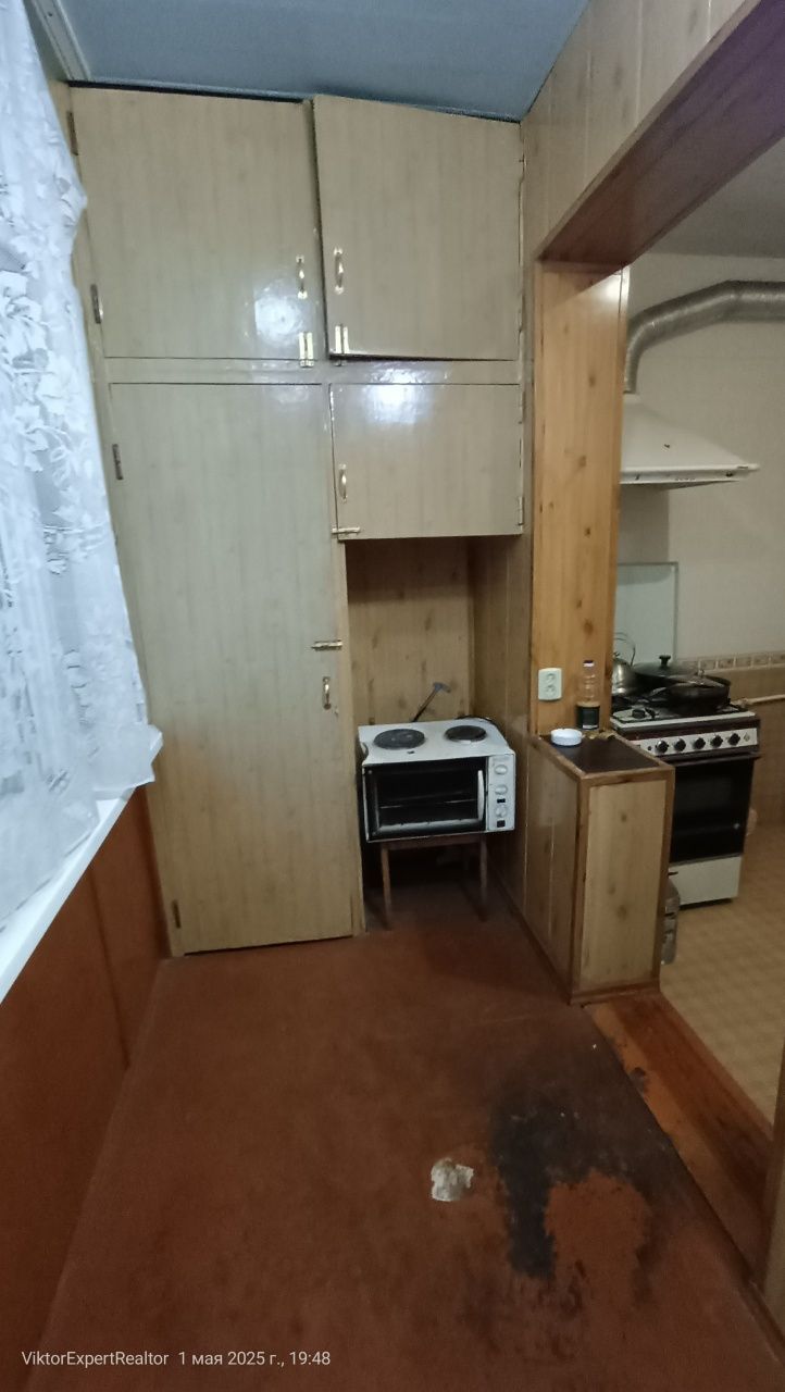Продаю 3 комнатную квартиру, Юнусабад-11 кв., станция метро Юнусабад