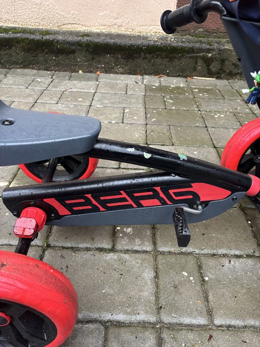 Cart cu bedale Berg