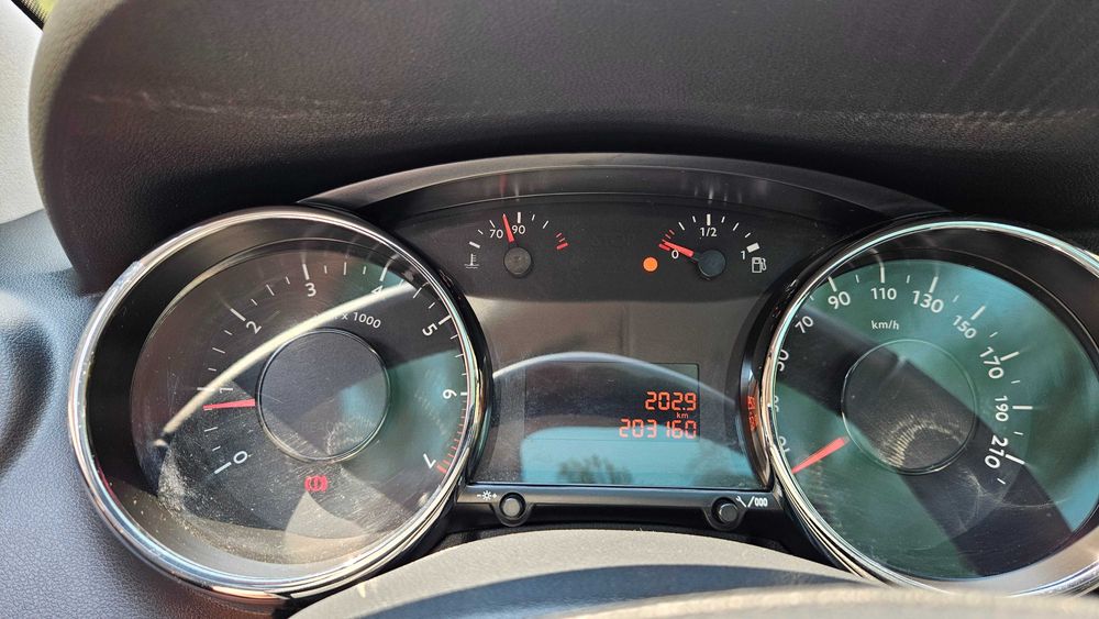 Peugeot 5008 1.6 Benzină Euro 5 • 2011 • Revizii la zi •