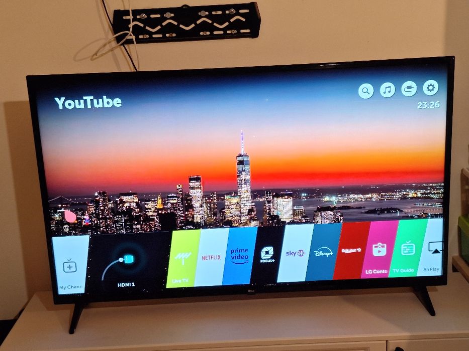 Televizor LED Smart LG, 139 cm, 4K Ultra HD, Clasa A+