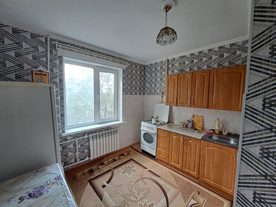сдам 1 к.кв. в 11 мкр