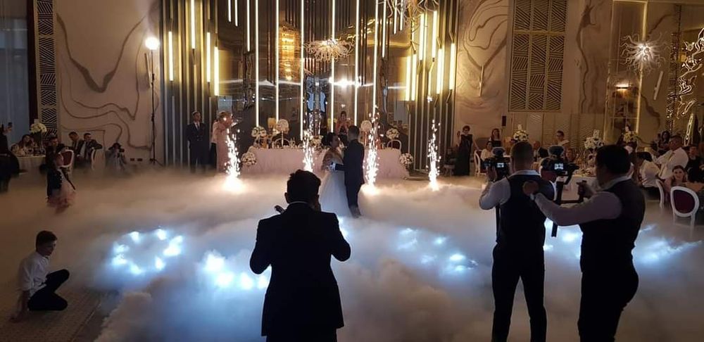 Fum greu valsul mirilor,sonorizări,fruit bar,hostess recepție,echipaDj