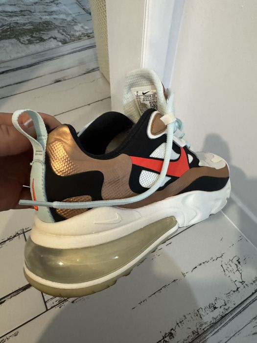 Adidasi Air max 270 react