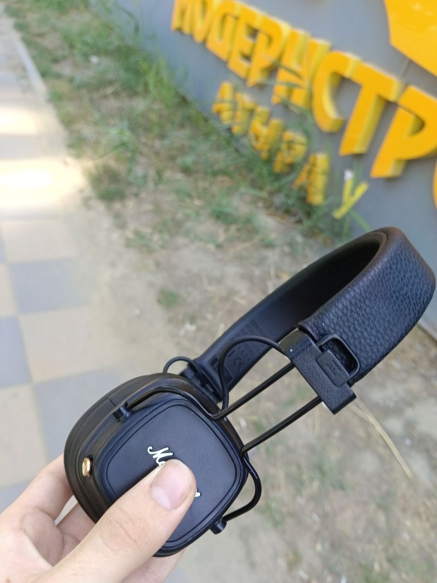 Наушники Marshall