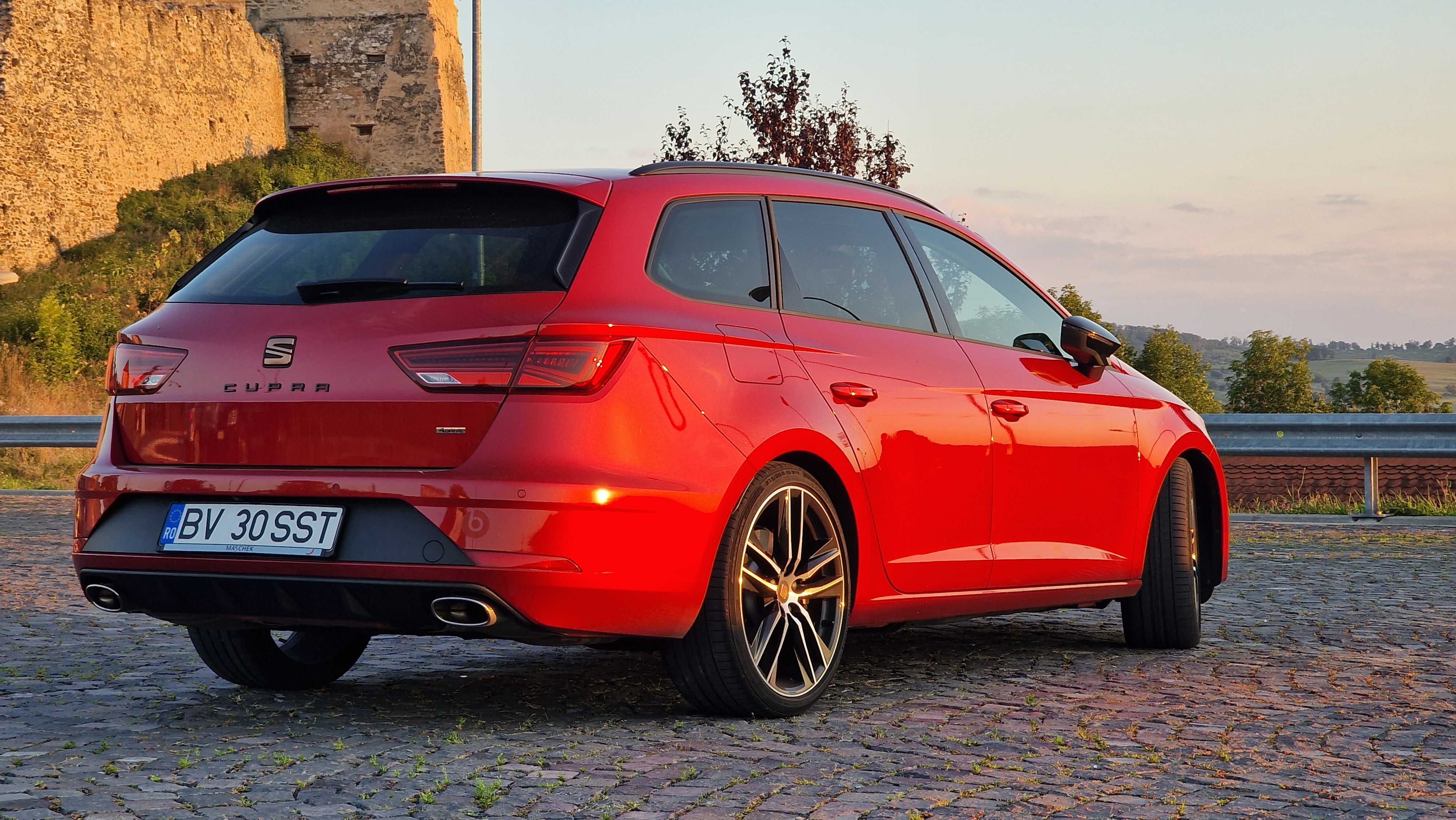 Seat Leon CUPRA ST 300CP 4Drive DSG  Recaro Panorama 4X4