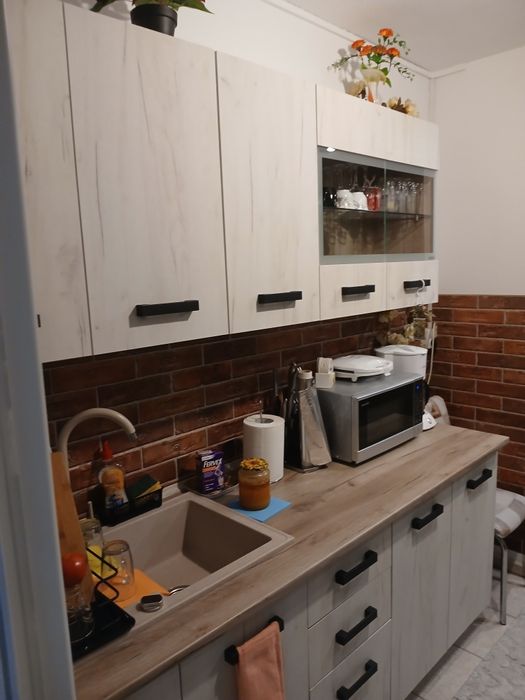 Vind URGENT apartament