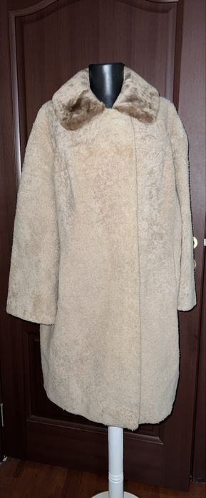 Haina /cojoc de miel cu guler de blana