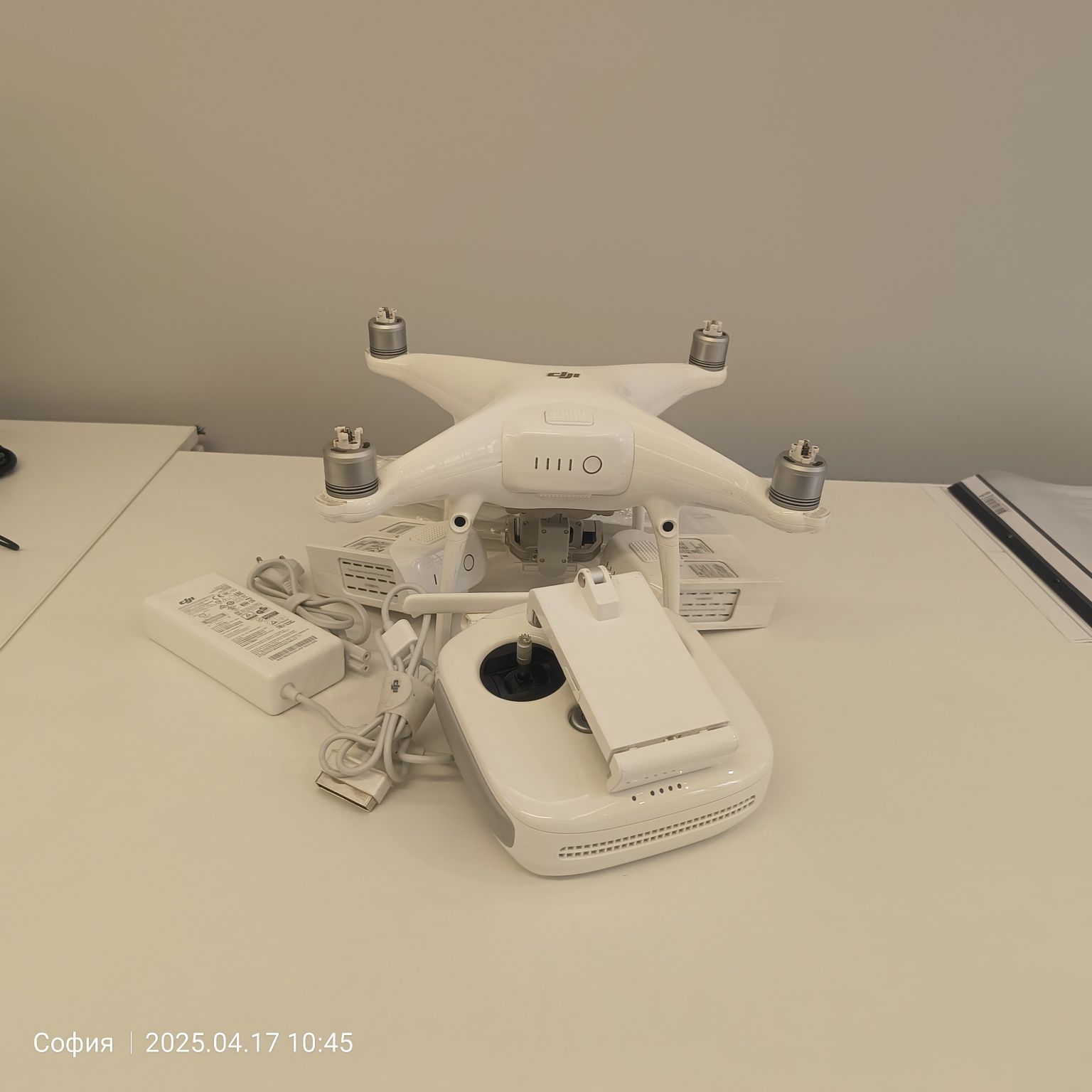 Продавам дрон DII Phantom 4