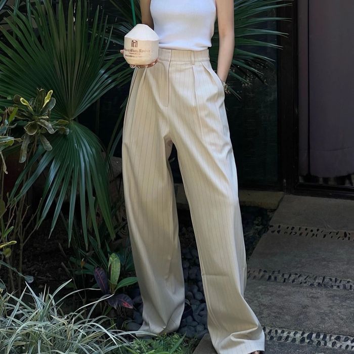 Продам брюки в полоску, в размере М