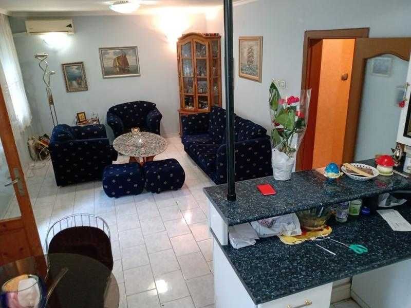 Чудесен двустаен апартамент в Центъра