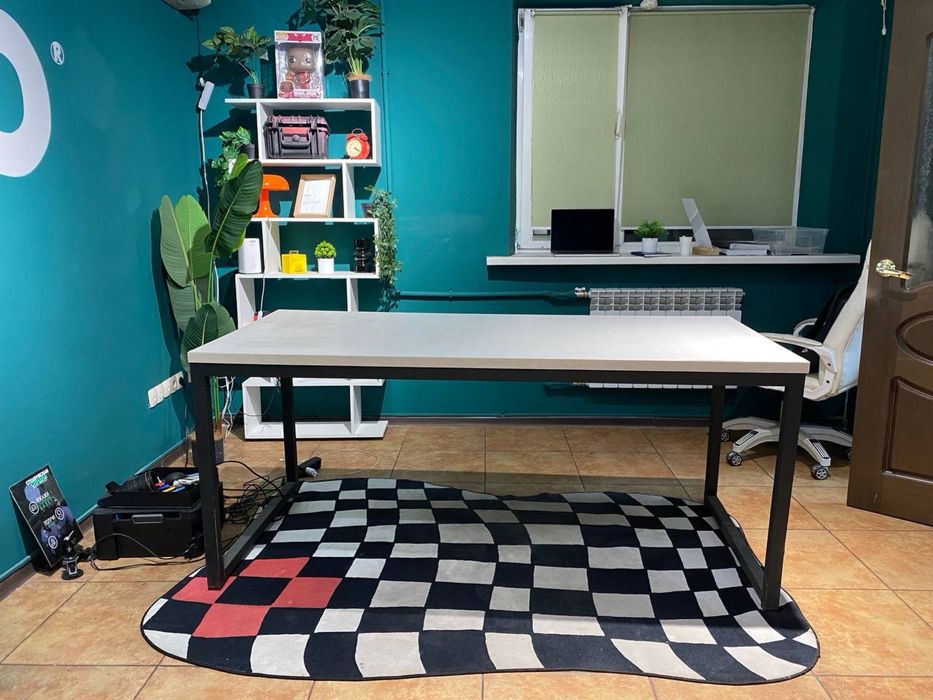 Продам стол 180/80см