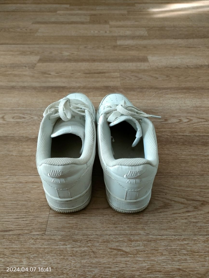 Обувь подрост-я,новые(37,38,39,40) кроссовки,кроксы.